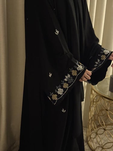 عباية منيره