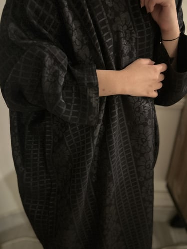 عباية نص بشت