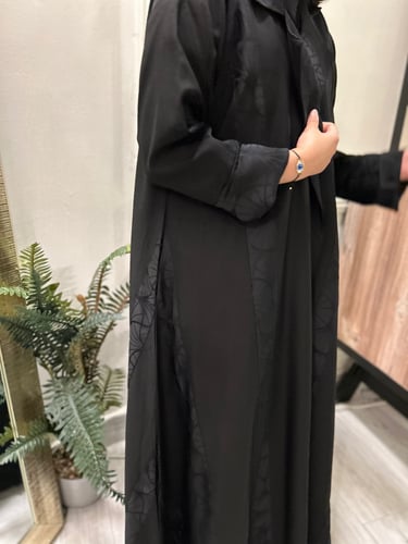 عباية كلوش بتدخيلات