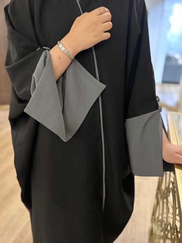 عباية لف اكمام رمادي