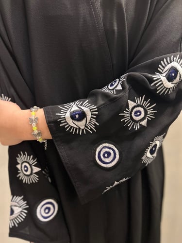 عباية كريب تطريز العين