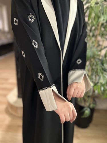 عباية أنيقة عملية