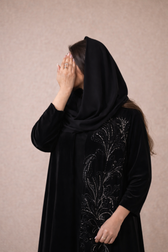 (عباية رندا ) فخمة متوفره بخيارات من القماش