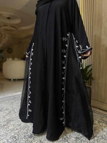 عباية شجون