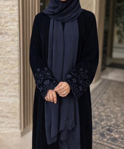 عباية ديم مخمل انيق متوفر الوان