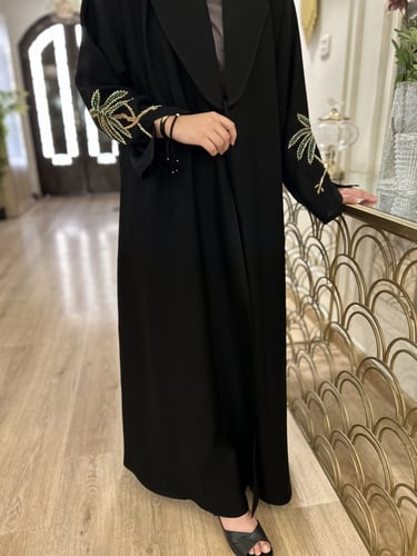 عباية وطنية متوفره بعدة خيارات