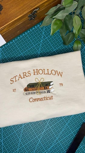 تيشيرت تطريز كتب