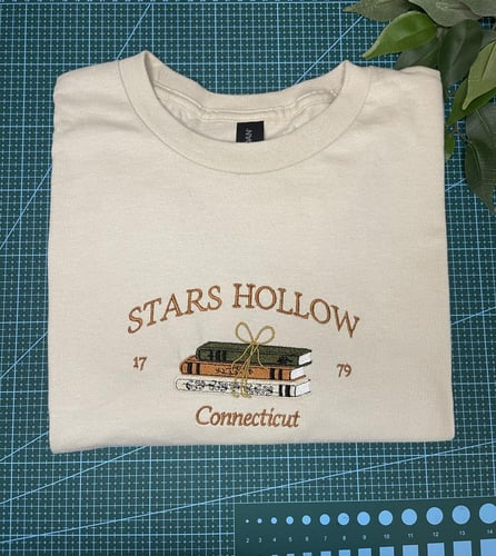 تيشيرت تطريز كتب