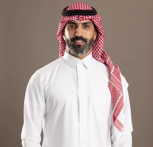 شماغ التاج البلاتيني 579-2024