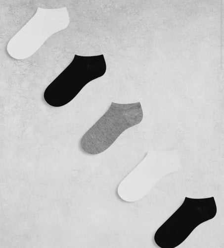 جوارب قصيرة