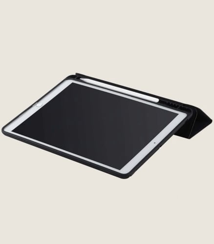 كفر ايباد سمارت مع فتحة قلم | 11 برو | اسود