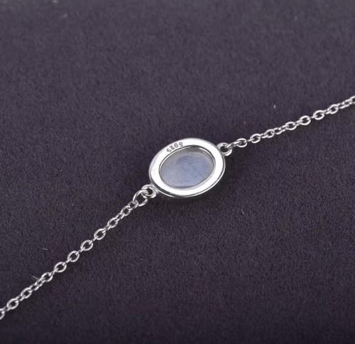 اسورة من حجر القمر فضة عيار 925