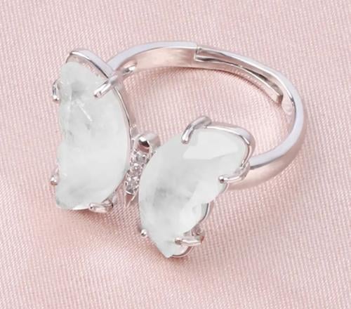 خاتم فراشه فضي من حجر كلير كوارتز ( Clear Quartz)