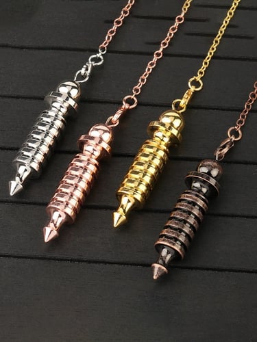 بندول ايزيس ذهبي