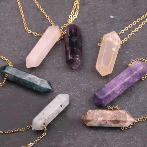 قلادة حجر كلير كوارتز (White Crystal ) )