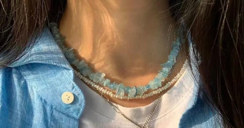 عقد شوكر من حجر اكوامارين خام ( Aquamarine )