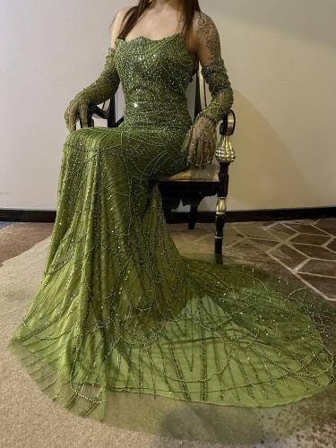 فستان سهرة with gloves
