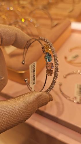 اسورة زركون ملون