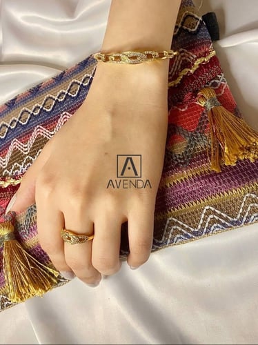 اسوره ناعمه مع الخاتم