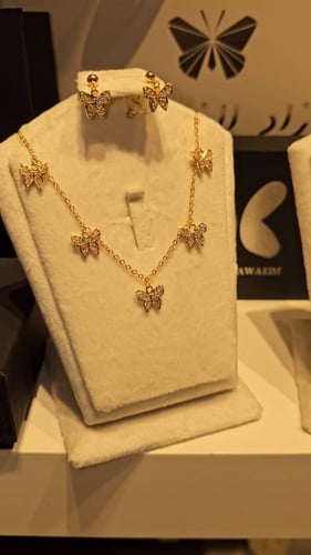 طقم شوكر الفراشة