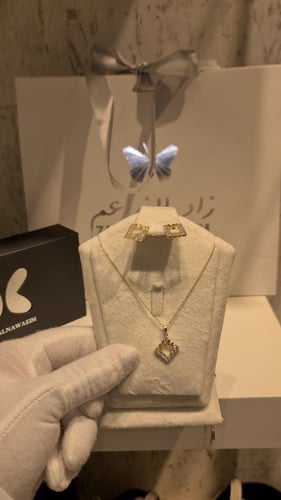 طقم زركون مايكل كورس بتصميم الماس