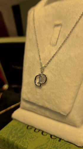 سلسال فاخر مطلي ذهب