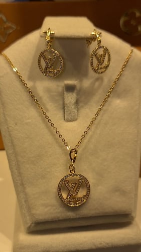 طقم ناعم مطلي ذهب