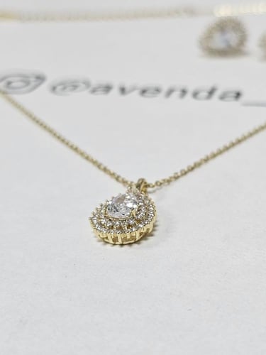 طقم انيق وناعم ذهبي