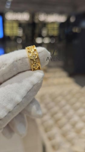 خاتم الزهرة ذهبي او فضي.