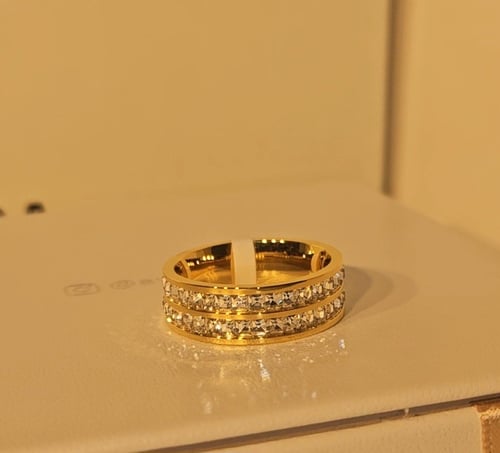 خاتم بتصميم عصري