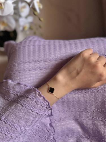 اسوارة الزهرة اسود