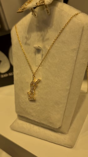 طقم اف سالوران