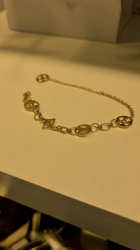 اسوره فاخره