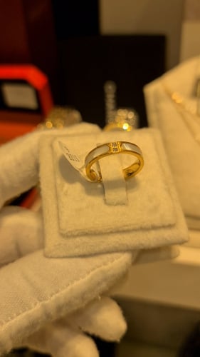 خاتم بتصميم عصري