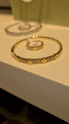 اسوره فاخرة