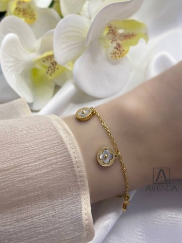 اسورة فاخرة