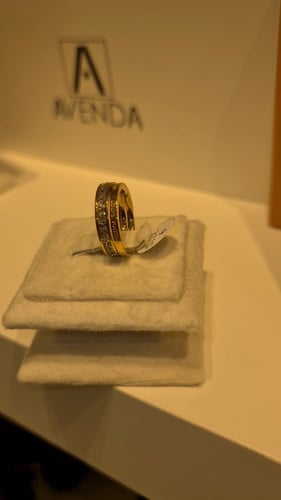 خاتم بتصميم عصري