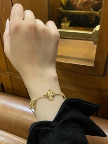 اسورة 5وردات ب6 الوان