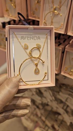 طقم اطفال مطلي ذهب