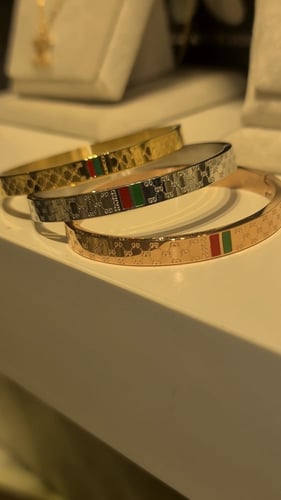 اسوره فاخرة دائرية