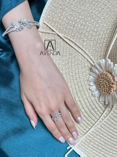 اسورة مع خاتم فضي