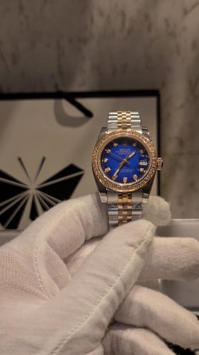 ساعه نسائيه بتصميم فاخر