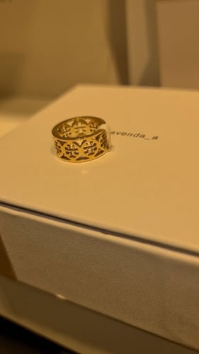 خاتم بتصميم عصري