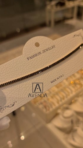 شوكر ذهبي واسود