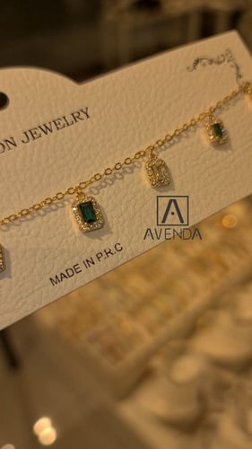 شوكر زركون ملون