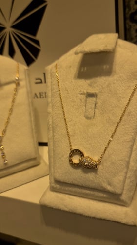 قلاده مطليه ذهب