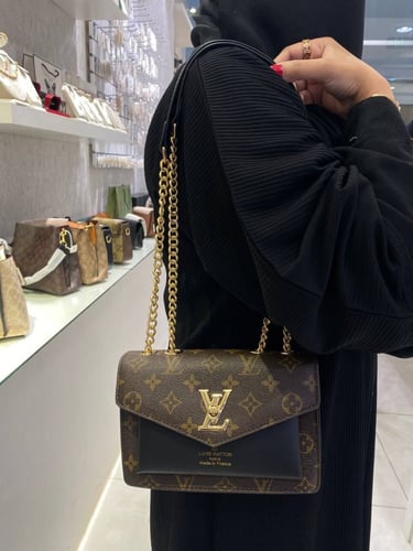 حقيبة فاخره