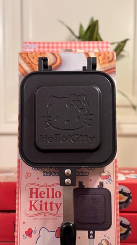 ساندويتش توستر - هيلو كيتي