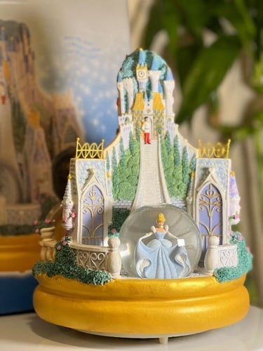 بلورة ديزني ستور ڤنتج - اميرات ديزني