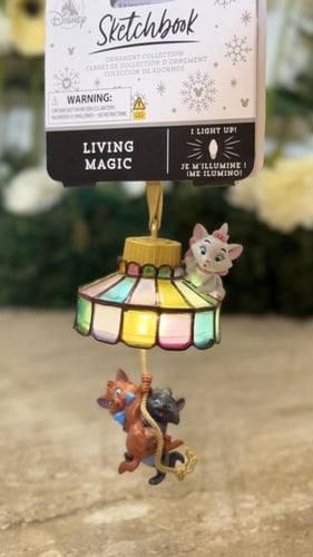 زينة ديزني ستور قطط ذوات المضيئة